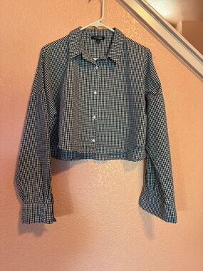 Long Sleeves Cropped Top With Unique Sleeves